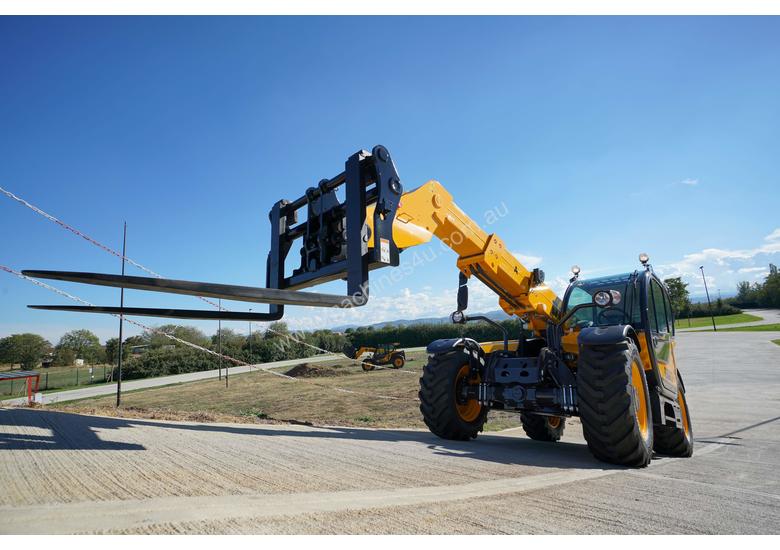 caption Dieci Zeus 33.11 - 3.3T / 10.60 Reach EWP Telehandler - HIRE NOW!