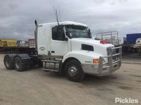 2000 Volvo NH12 - picture0' - Click to enlarge