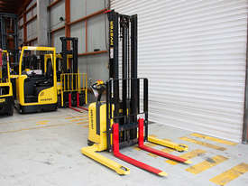 Battery Electric Walkie Stacker - picture0' - Click to enlarge