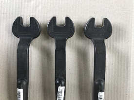 Podger Spanner Klein Tool 18mm Metric Construction Wrench  3318MET - picture0' - Click to enlarge