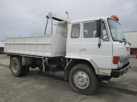 Hino FF - picture0' - Click to enlarge