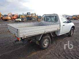 MITSUBISHI TRITON Ute - picture2' - Click to enlarge