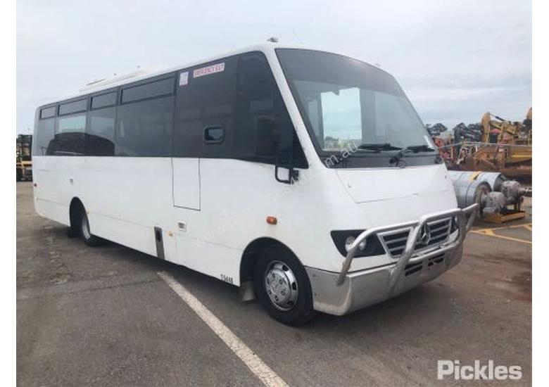 Buy Used mercedes benz 2000 Mercedes Benz BUS School Bus in