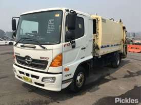 2011 Hino 500 FD1J 1024 - picture2' - Click to enlarge