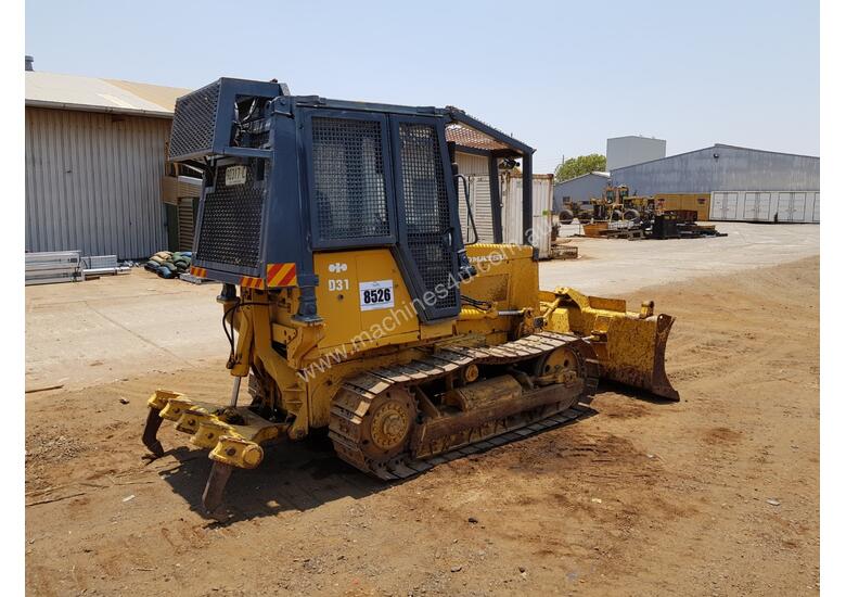 Used 1989 komatsu D31E - 18 Dozer in , - Listed on Machines4u