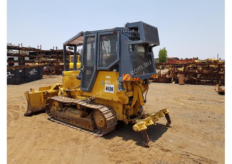 Used 1989 komatsu D31E - 18 Dozer in , - Listed on Machines4u