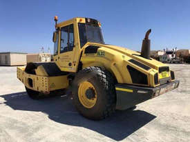 Bomag BW216 Vibrating Roller Roller/Compacting - picture1' - Click to enlarge