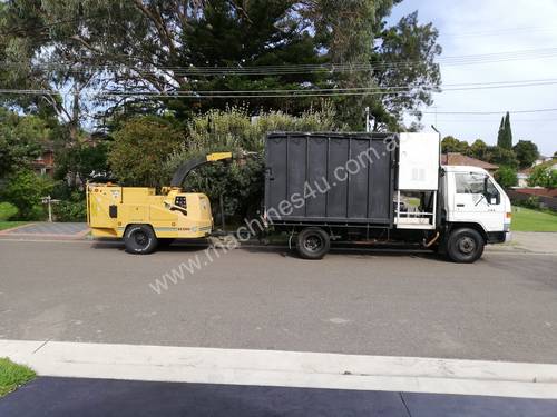 Toyota Dyna 300 Tipper/chipper truck and Wood chipper - Combo