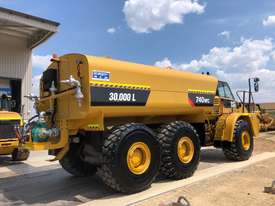 Caterpillar 740 Water Cart  - picture2' - Click to enlarge