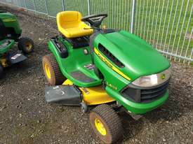 John Deere LA105 Ride on Lawn Mower - picture0' - Click to enlarge