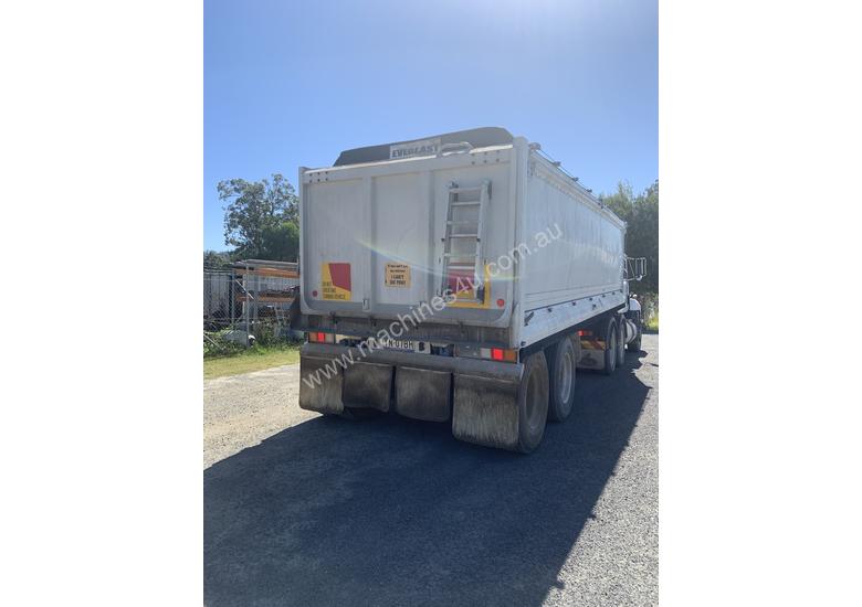 caption MACK TIPPER TRUCK