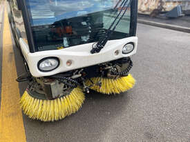 Azura Concept Sweeper Sweeping/Cleaning - picture2' - Click to enlarge