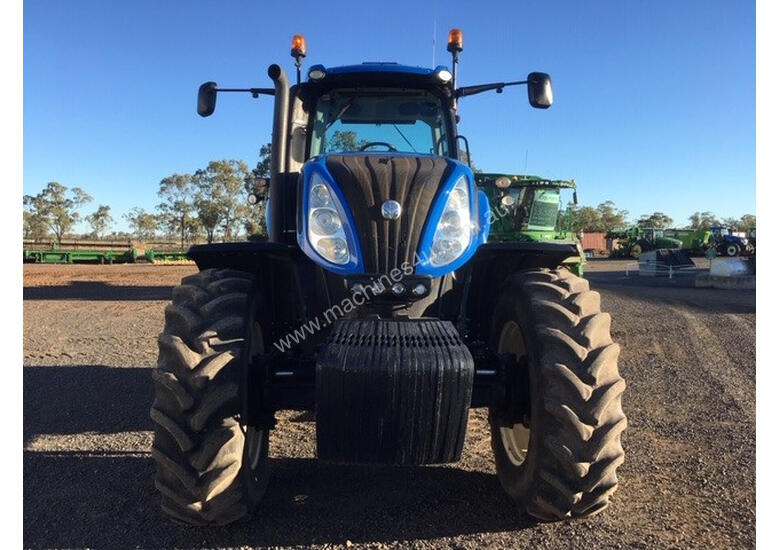 caption New Holland T8.390 FWA/4WD Tractor