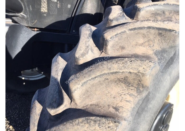 caption New Holland T8.390 FWA/4WD Tractor