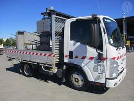 Isuzu NLR200 - picture0' - Click to enlarge