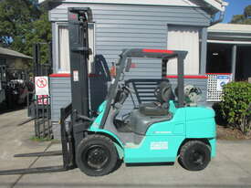 Mitsubishi 3.5 ton LPG Used Forklift  #CS241 - picture0' - Click to enlarge