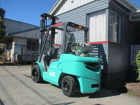 Mitsubishi 3.5 ton LPG Used Forklift  #CS241 - picture2' - Click to enlarge