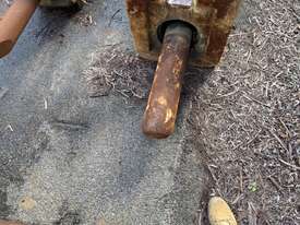 montabert v2500 Hydraulic Rock Breaker - picture2' - Click to enlarge