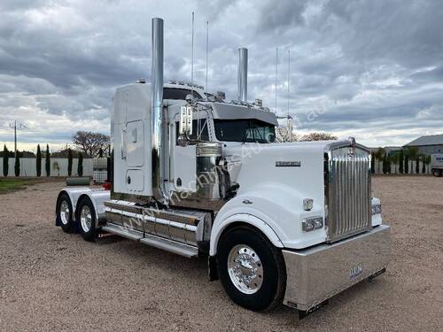 Kenworth T900 Prime Mover