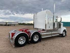 Kenworth T900 Prime Mover - picture2' - Click to enlarge