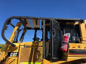 2020 Caterpillar D6T Sweeps, Screens and Roof  - picture0' - Click to enlarge