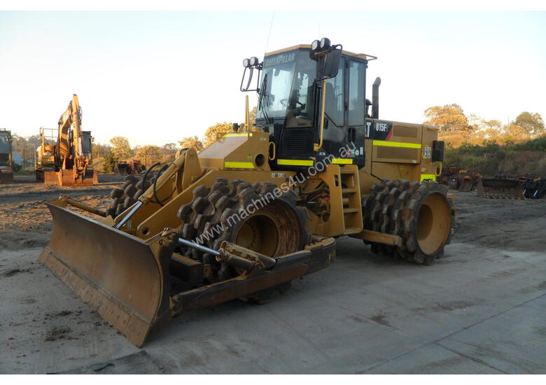 Hire Caterpillar 815FII Landfill Compactors in , Listed on Machines4u