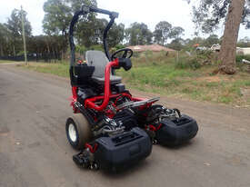 Toro Triflex 3300 Golf Greens mower Lawn Equipment - picture0' - Click to enlarge