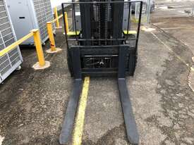 Like-New Refurbished 3.0t LPG Container CLARK Forklift - picture2' - Click to enlarge