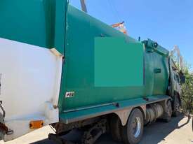 Iveco 2350 Front Lift Garbage Compactor  - picture2' - Click to enlarge
