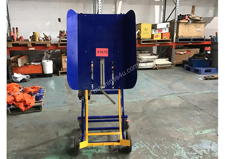 Used lift master Liftmaster Wheelie Bin Lifter Manual 100kg Load