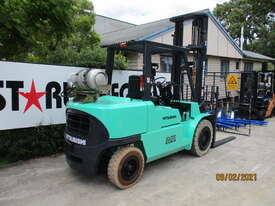 Mitsubishi 5 ton LPG Repainted Used Forklift #1606 - picture2' - Click to enlarge