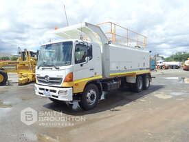2008 HINO 500 SERIES FM8J-2627 6X4 SERVICE TRUCK - picture2' - Click to enlarge