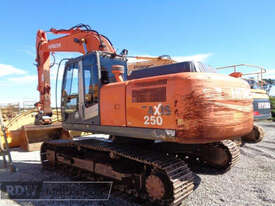 Hitachi ZX240LC-3 Excavator - picture0' - Click to enlarge