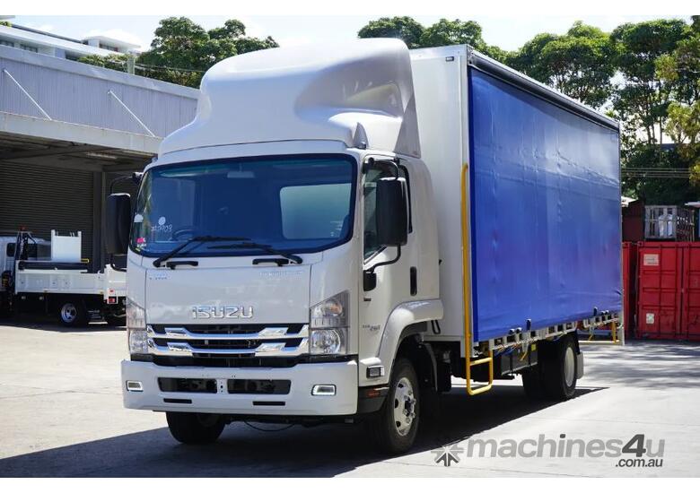 Buy New 2021 Isuzu 2021 Isuzu FRR 110-260 LWB Freightpack Tautliner ...