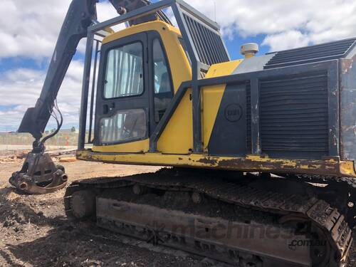 KOMATSU Excavator 20T with Grapple - Log Grab