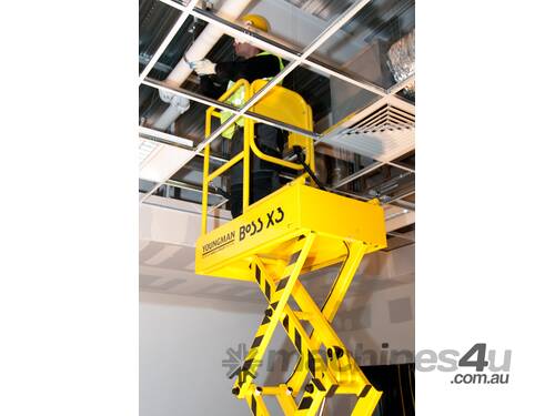 Boss X3X Push around scissor lift