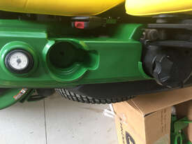 John Deere Z930A Zero Turn Lawn Equipment - picture2' - Click to enlarge
