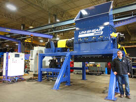 SSI Uni-Shear SR900 Single Shaft Shredder - picture0' - Click to enlarge