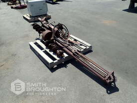 TRACTOR POST HOLE DIGGER ATTACHMENT - picture1' - Click to enlarge