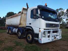 Twin steer Tipper - picture1' - Click to enlarge