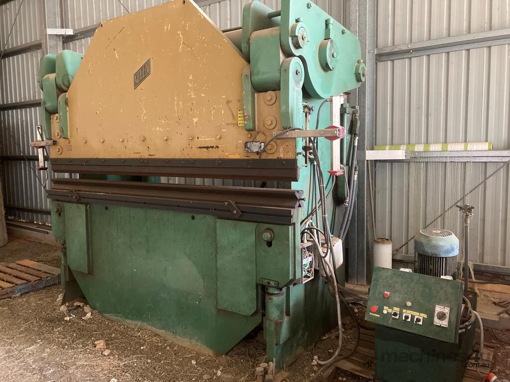 Used kleen 300T Kleen Press Brake Hydraulic Press Brake in , Listed