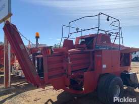 Case 8575 Square Baler - picture2' - Click to enlarge