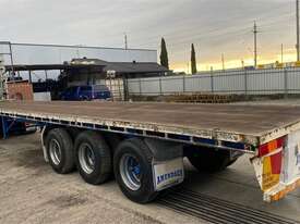 Fruehauf Triaxle - picture1' - Click to enlarge