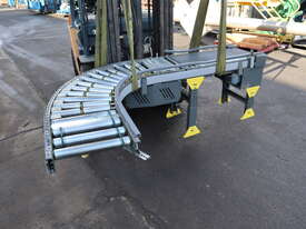 90 Degree Corner Motorised Conveyor - Knapp - picture0' - Click to enlarge