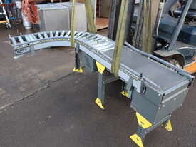 90 Degree Corner Motorised Conveyor - Knapp - picture0' - Click to enlarge