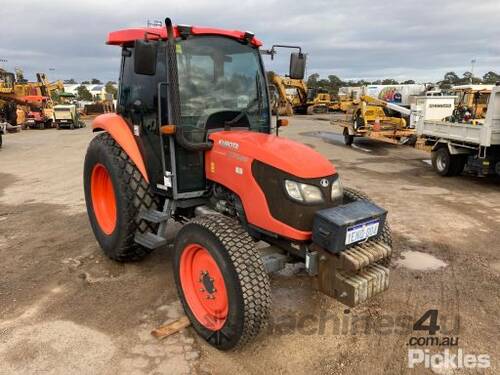 Kubota M7040