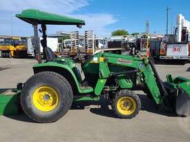 John Deere 4720 - picture0' - Click to enlarge