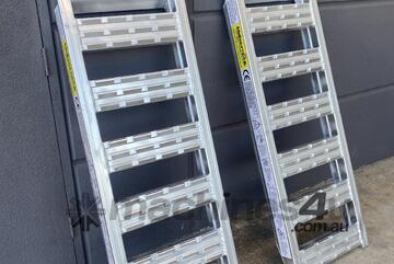 6.0 T Alloy Loading Ramps - 1.5 m -SERRATED