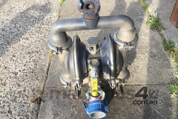 Wilden M4 Marine Grade 316 Stainless Steel Diaphragm Pump