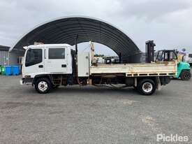 2005 Isuzu FRR550 - picture1' - Click to enlarge